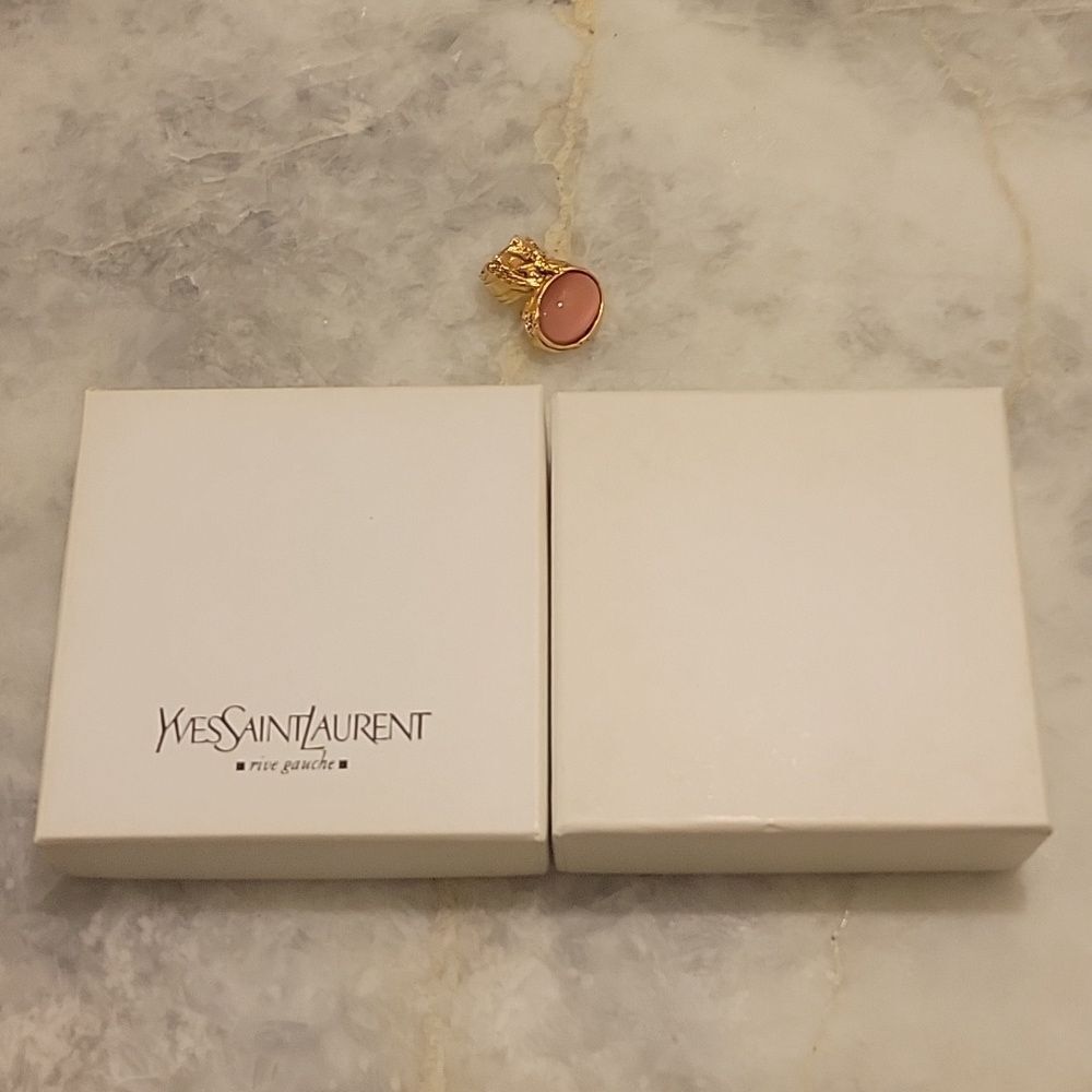 NWT Yves Saint Laurent Sz 4 RARE Pink YSL Arty Cabochon Statement 24KT Gold Ring - Picture 10 of 15